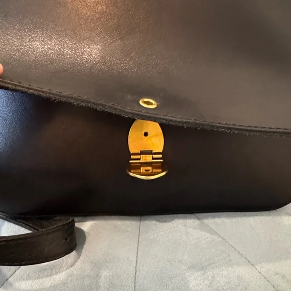 Madewell The Abroad Shoulder Bag - Picture 8 of 9